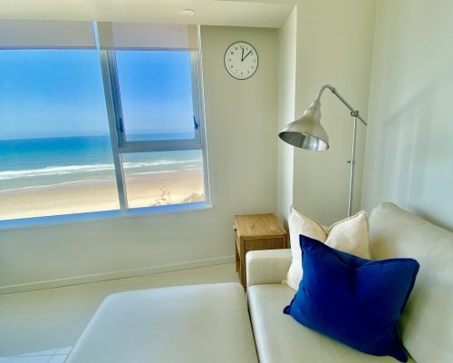 surfers-paradise-2-bedroom(2)